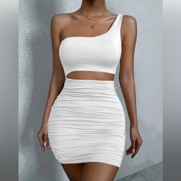 💚 5 for $25 SHEIN Essnce One Shoulder Cold Waist Ruched sexy mini Dress crop - Picture 1 of 7